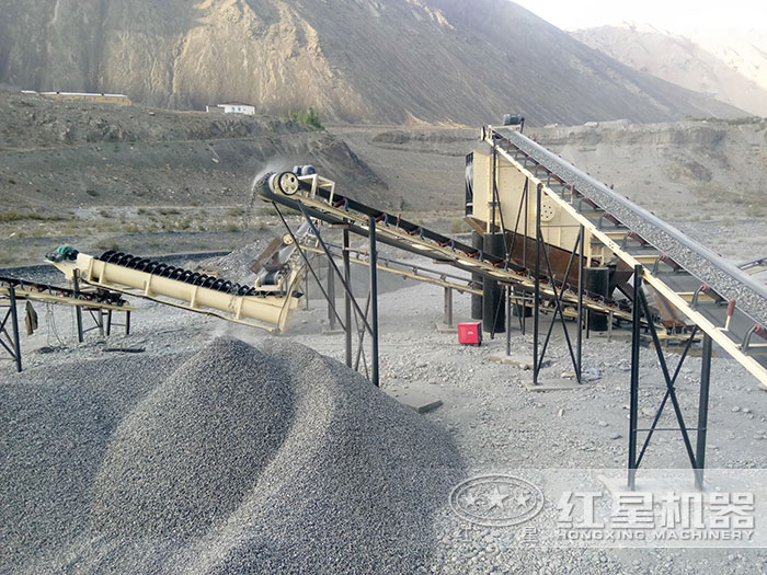 貴州一臺時(shí)產(chǎn)240方螺旋式洗沙機(jī)作業(yè)